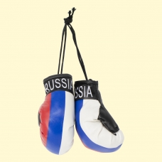 Bokserskie perchatki v avto Russia